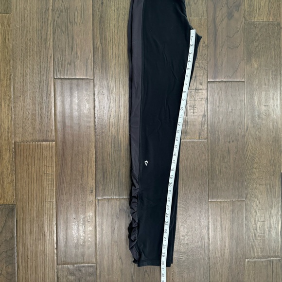 Kids Ivivva Athletica Leggings - Picture 7 of 7